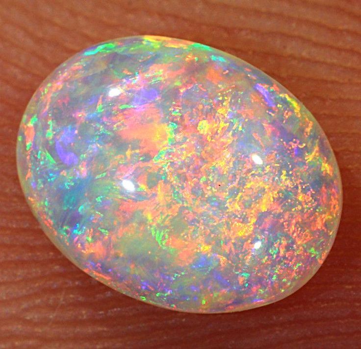 opal (Ten Ratti)